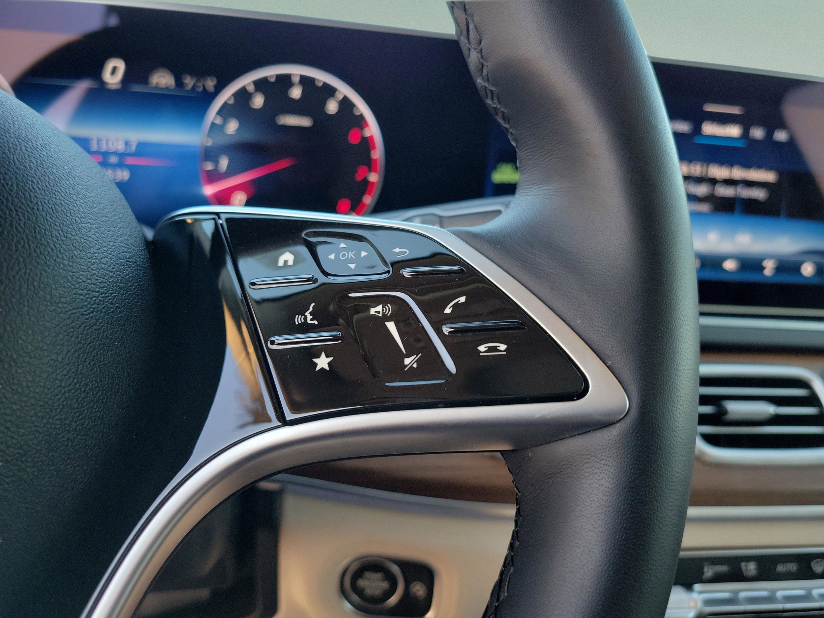 Certified 2026 Mercedes-Benz GLE 450 4MATIC image 29