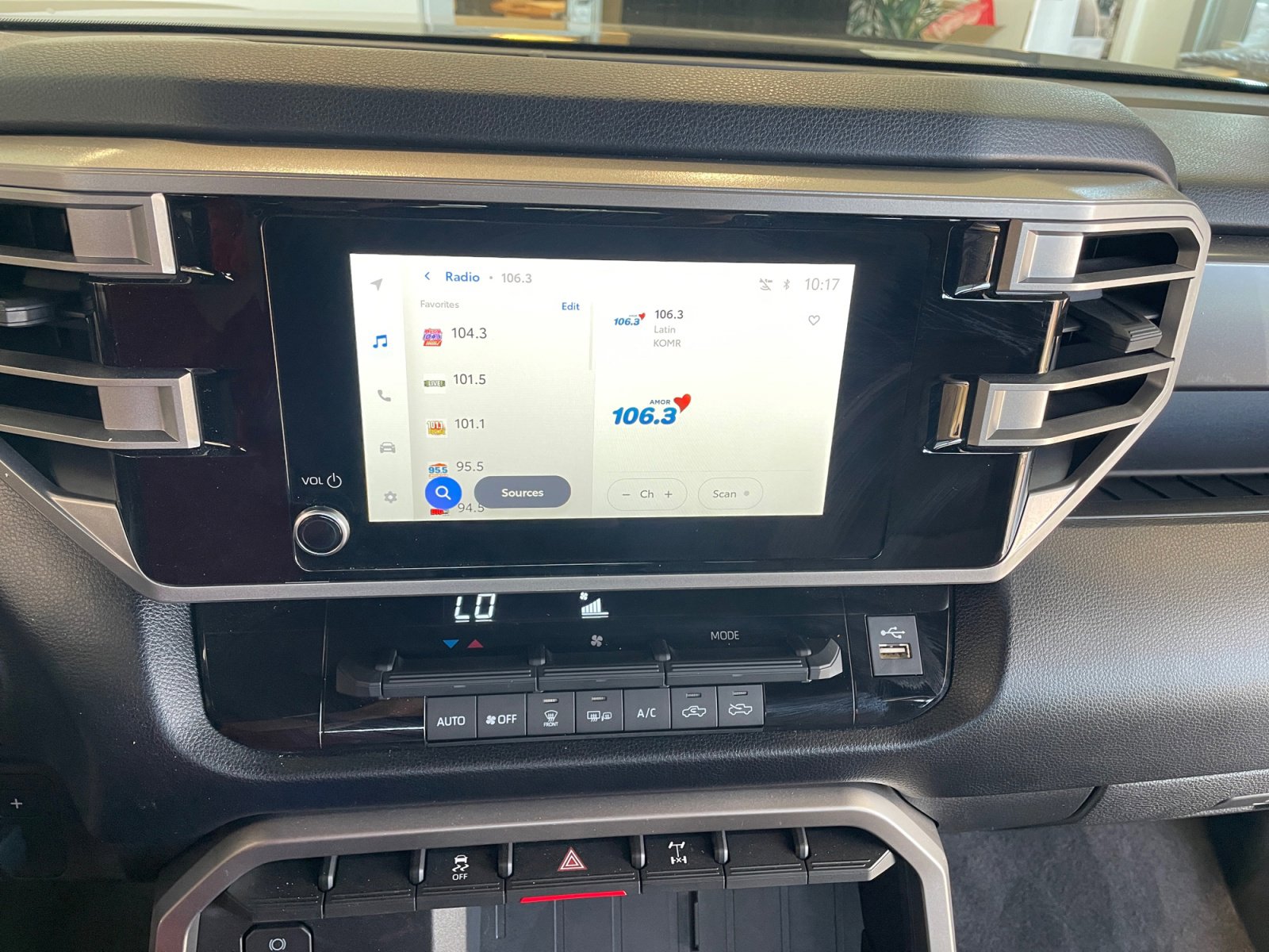 Certified 2025 Toyota Tundra SR5 w/ TRD Off-Road Package AWD/4WD image 12