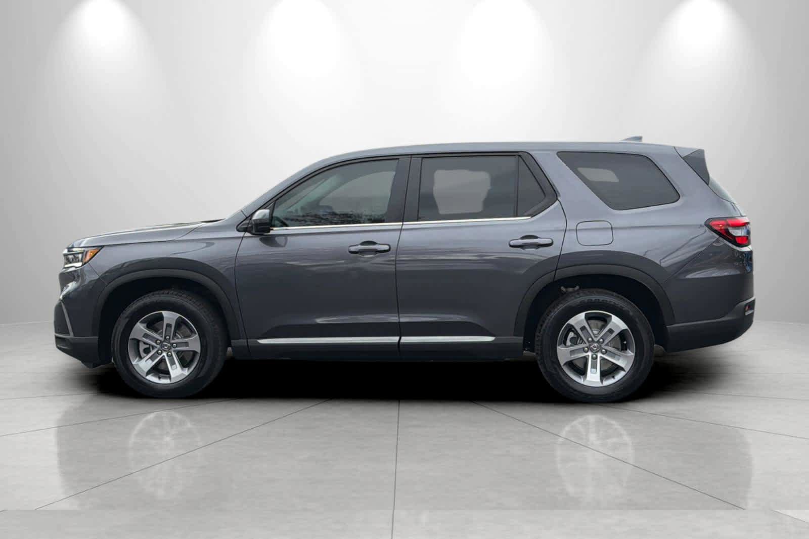 Used 2025 Honda Pilot EX-L image 5