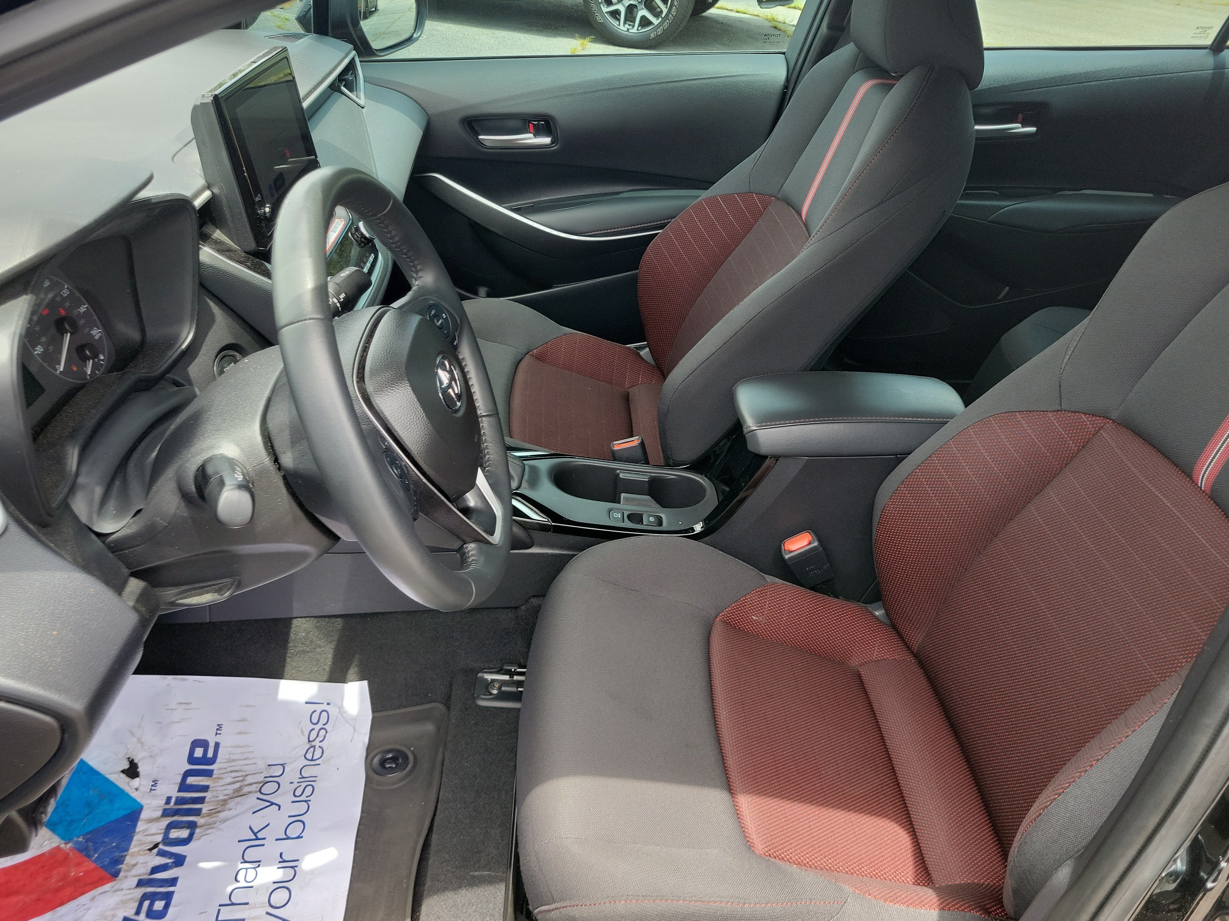 Used 2025 Toyota Corolla SE FWD image 16