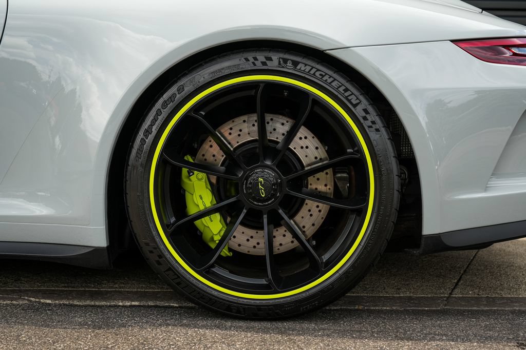 Certified 2018 Porsche 911 GT3 RWD image 12