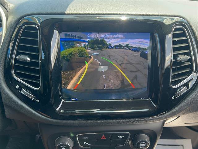 Used 2018 Jeep Compass Limited w/ Navigation Group AWD/4WD image 20