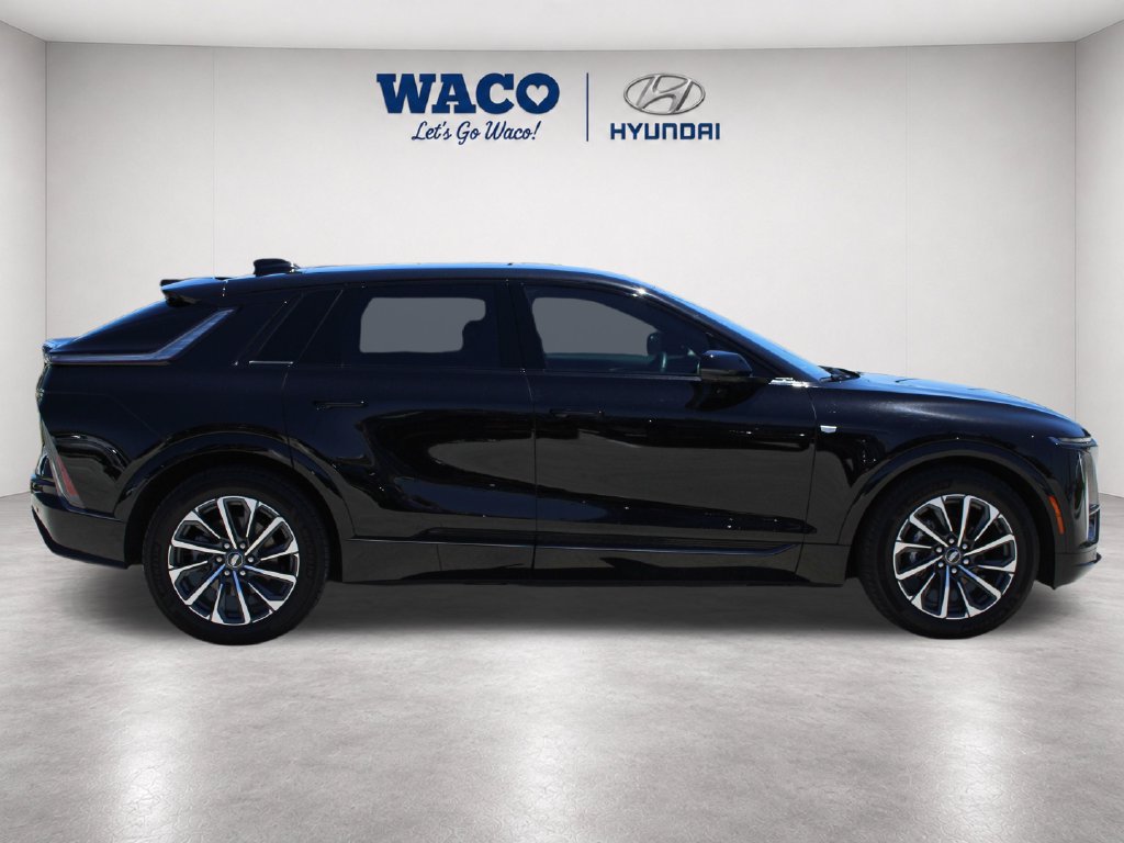 Used 2025 Cadillac Lyriq Sport w/ LPO, Floor Liner Package RWD image 9