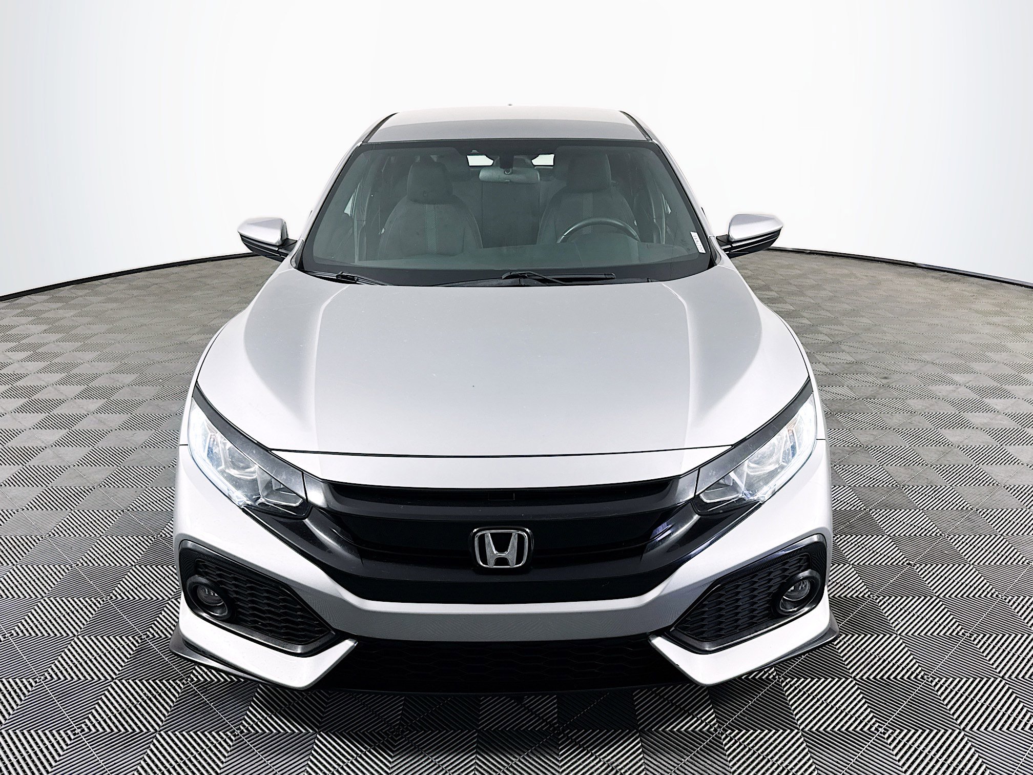 Used 2018 Honda Civic Sport image 2