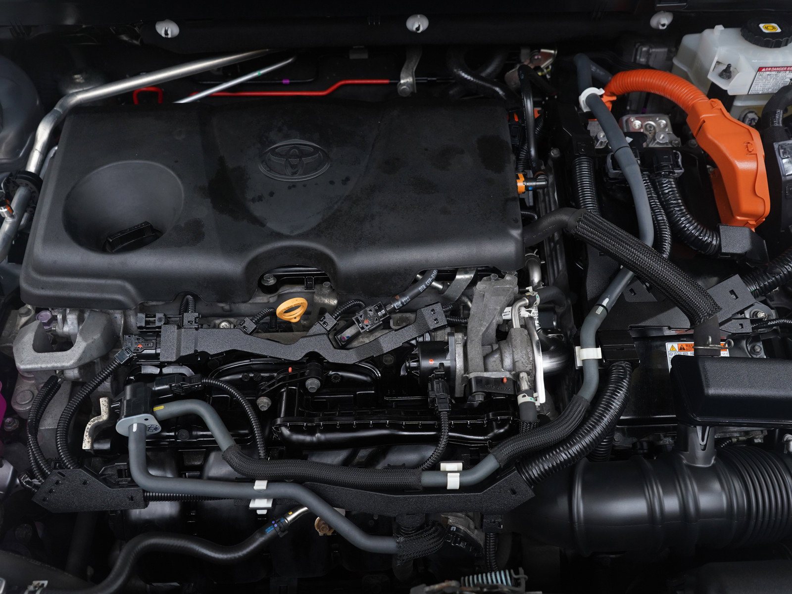 Used 2021 Toyota RAV4 LE image 29