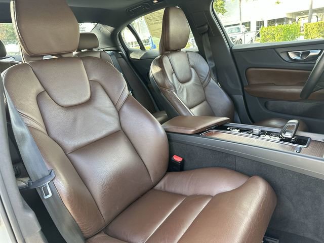 Used 2024 Volvo S60 B5 Ultimate image 28