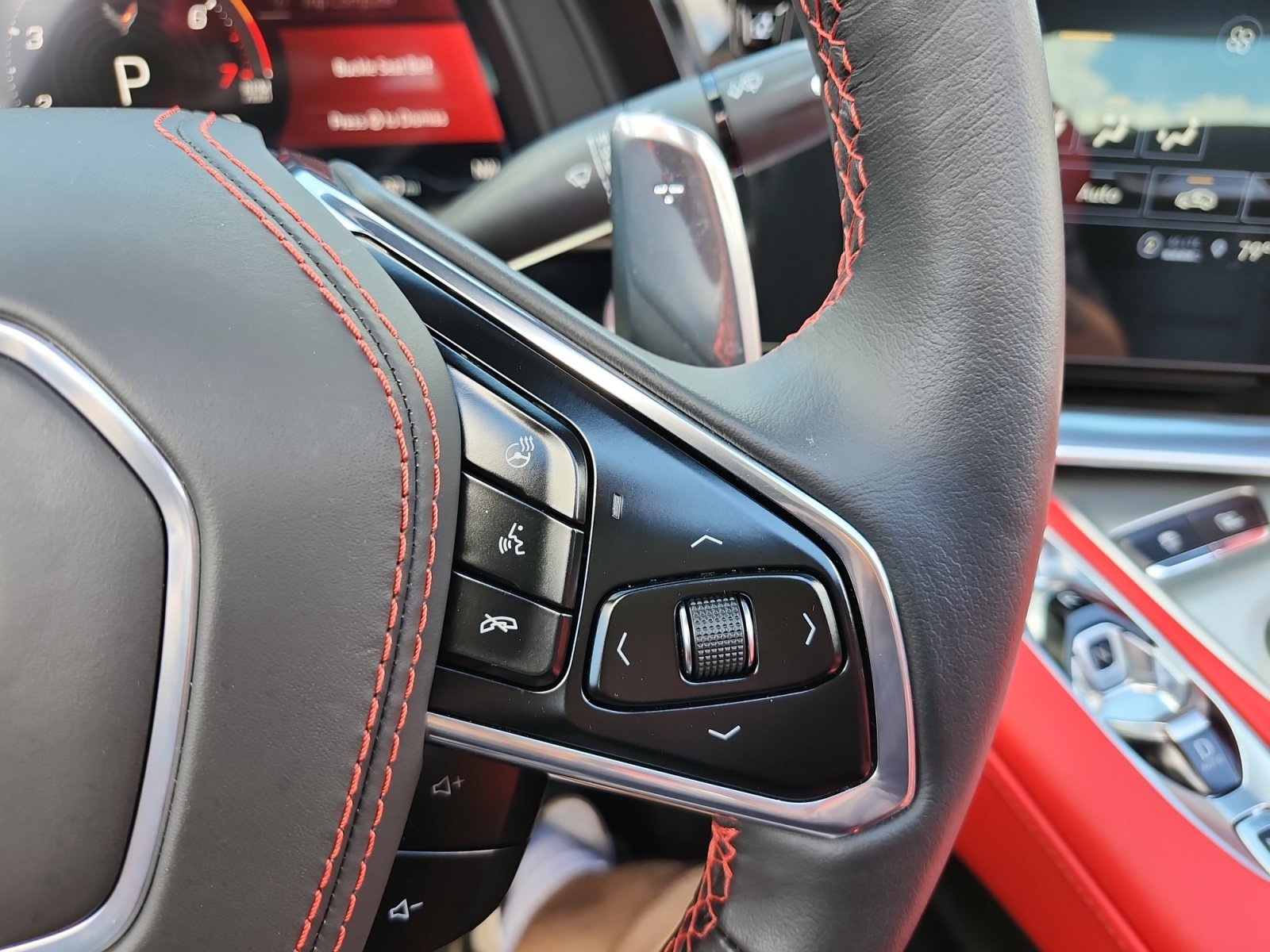 Used 2023 Chevrolet Corvette Stingray Premium Cpe w/ Z51 Performance Package RWD image 27