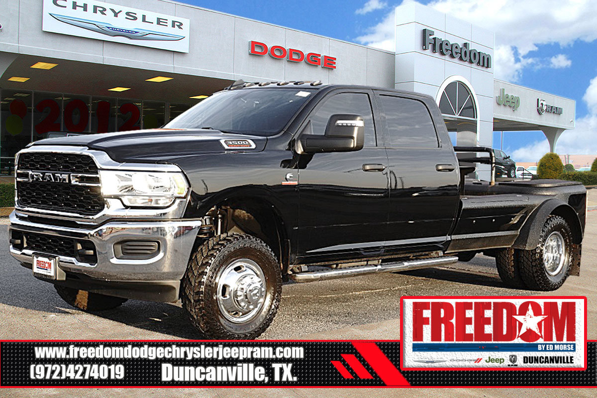 Used 2024 RAM 3500 Tradesman w/ Chrome Appearance Group AWD/4WD image 1
