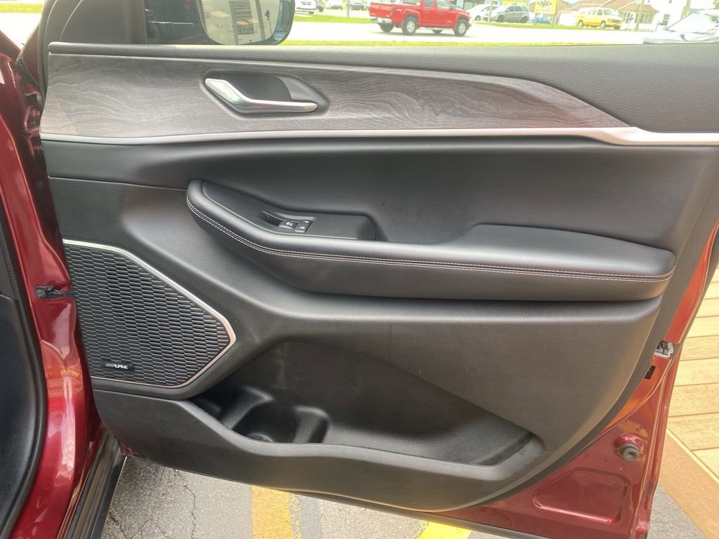 Used 2021 Jeep Grand Cherokee L Limited image 23