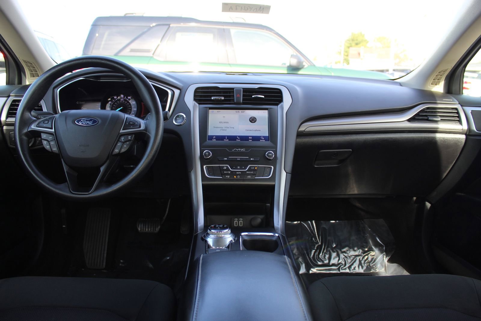 Used 2020 Ford Fusion SE image 10