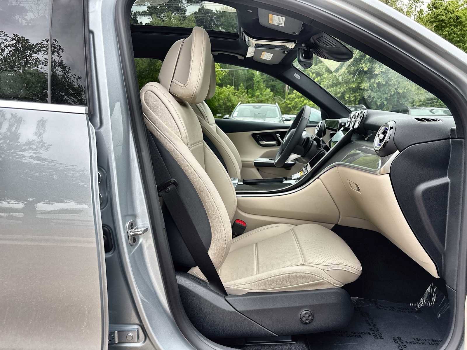 New 2026 Mercedes-Benz GLC 300 4MATIC image 9