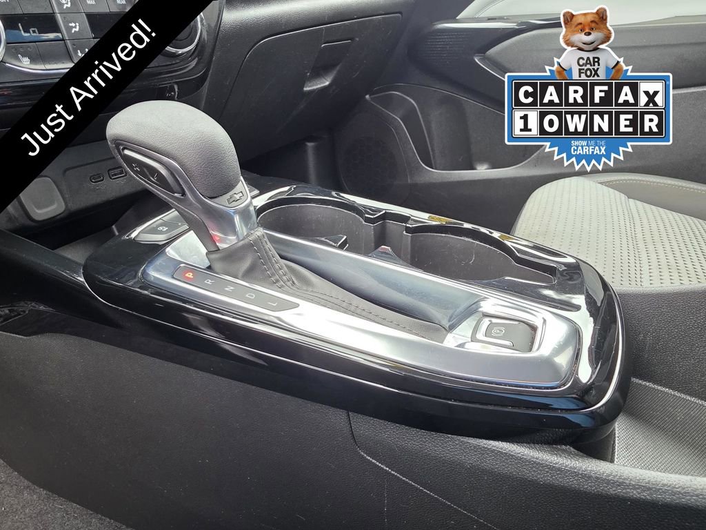 Used 2024 Chevrolet Trax LT w/ LT Convenience Package FWD image 19