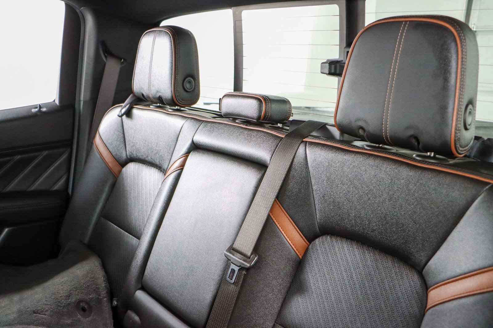 Used 2023 GMC Canyon AT4 w/ AT4 Premium Package image 25