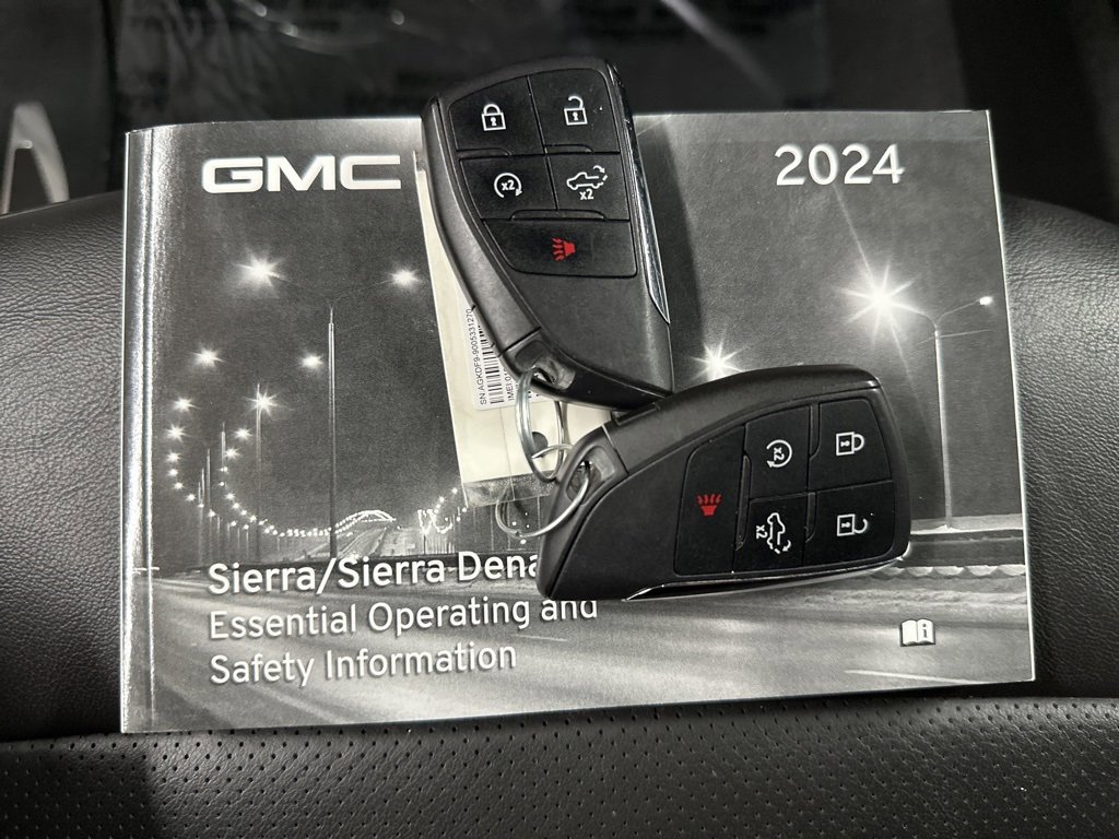 Used 2024 GMC Sierra 2500 AT4X image 40