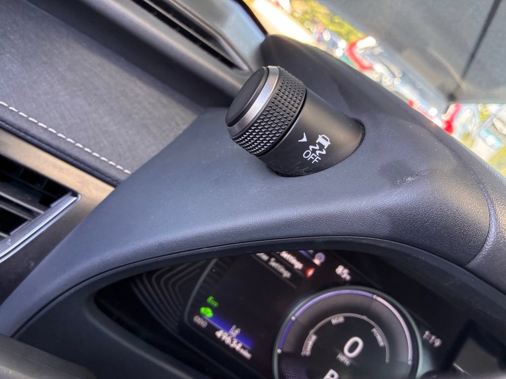 Used 2023 Lexus UX 250h AWD w/ Accessory Package (Z2) image 32