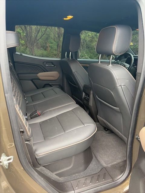 Used 2024 GMC Canyon Denali image 24