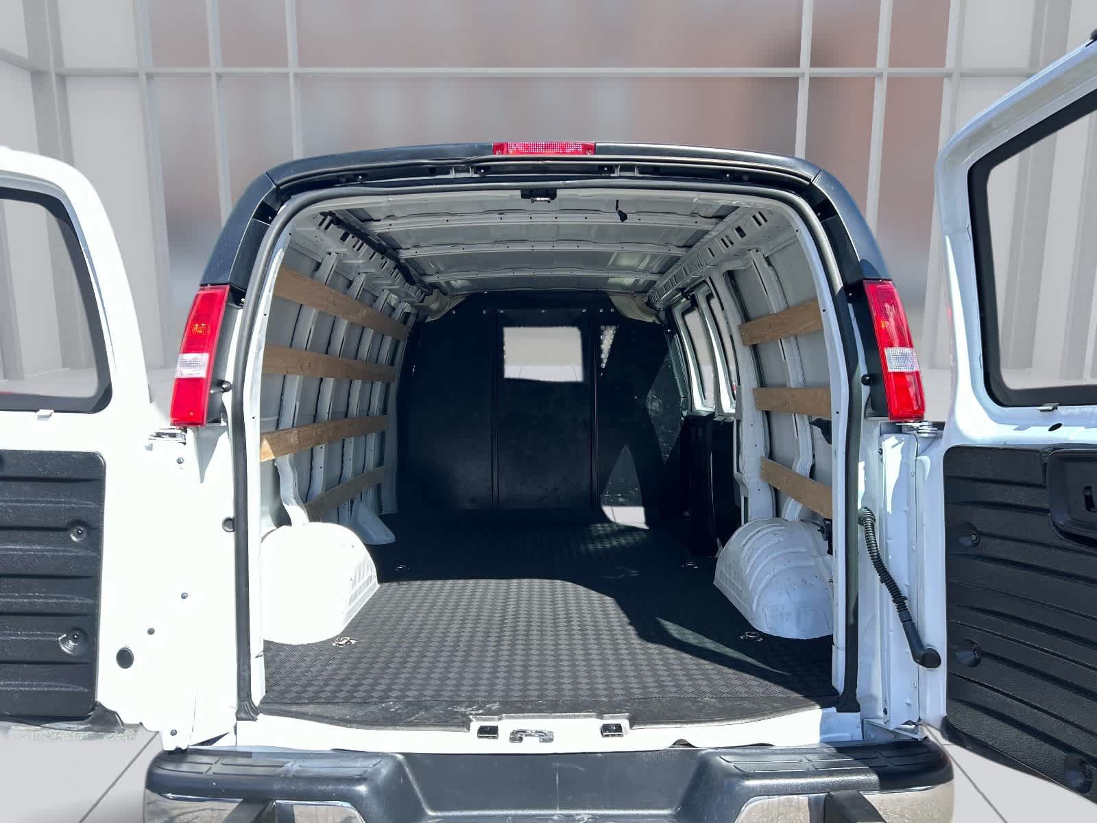 Used 2025 Chevrolet Express 2500 w/ Driver Convenience Package RWD image 17