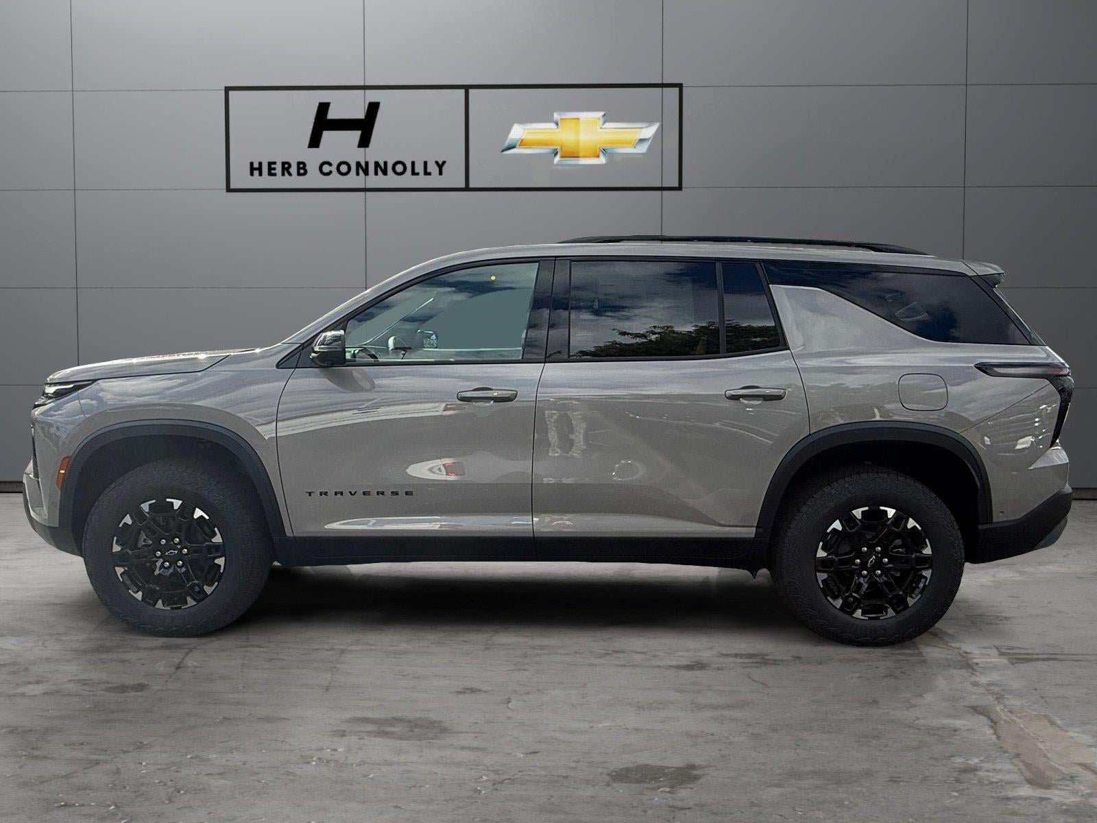 New 2027 Chevrolet Traverse Z71 w/ Enhanced Driving Package AWD/4WD image 2