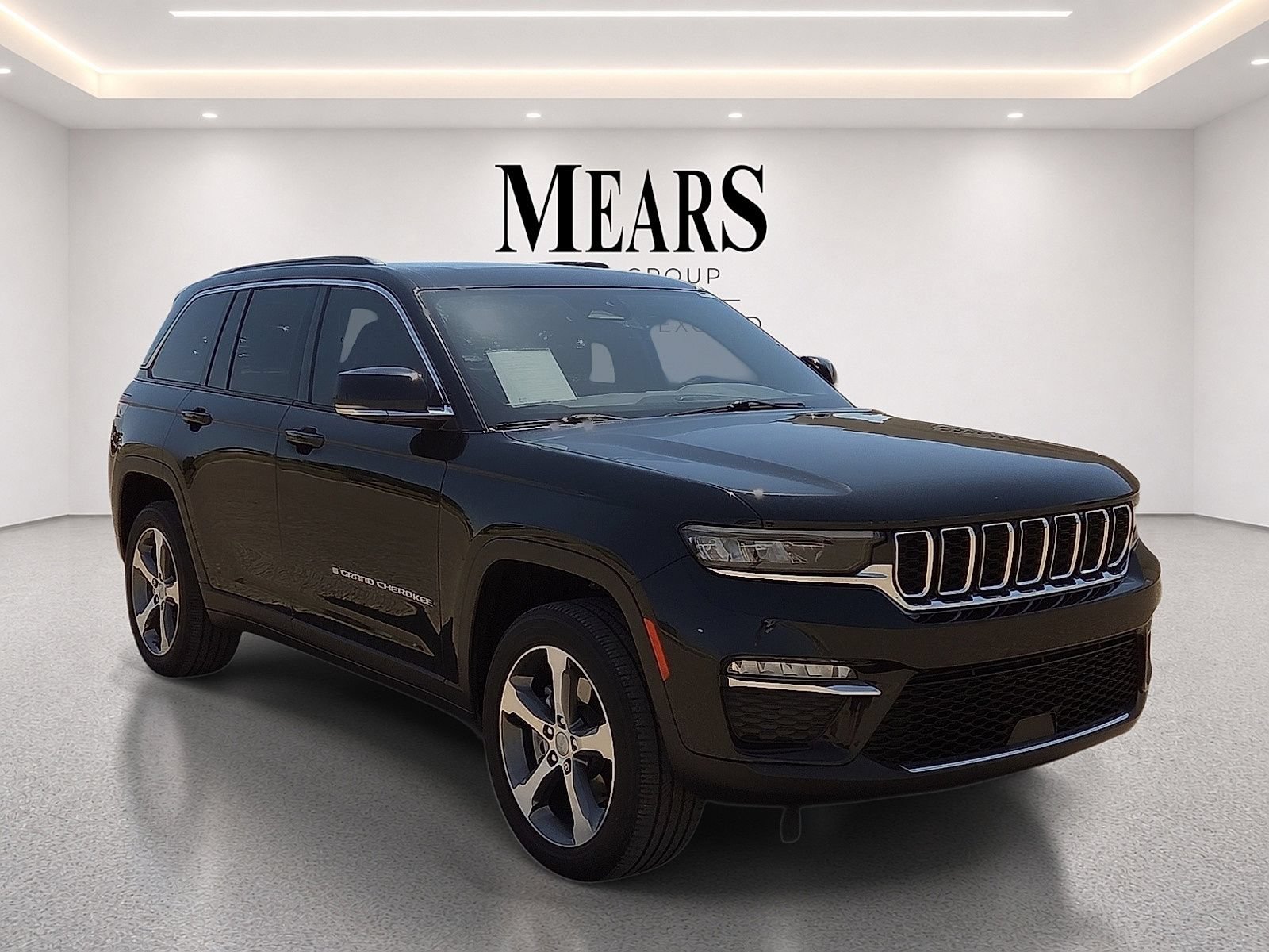 Used 2023 Jeep Grand Cherokee 4WD 4xe image 7