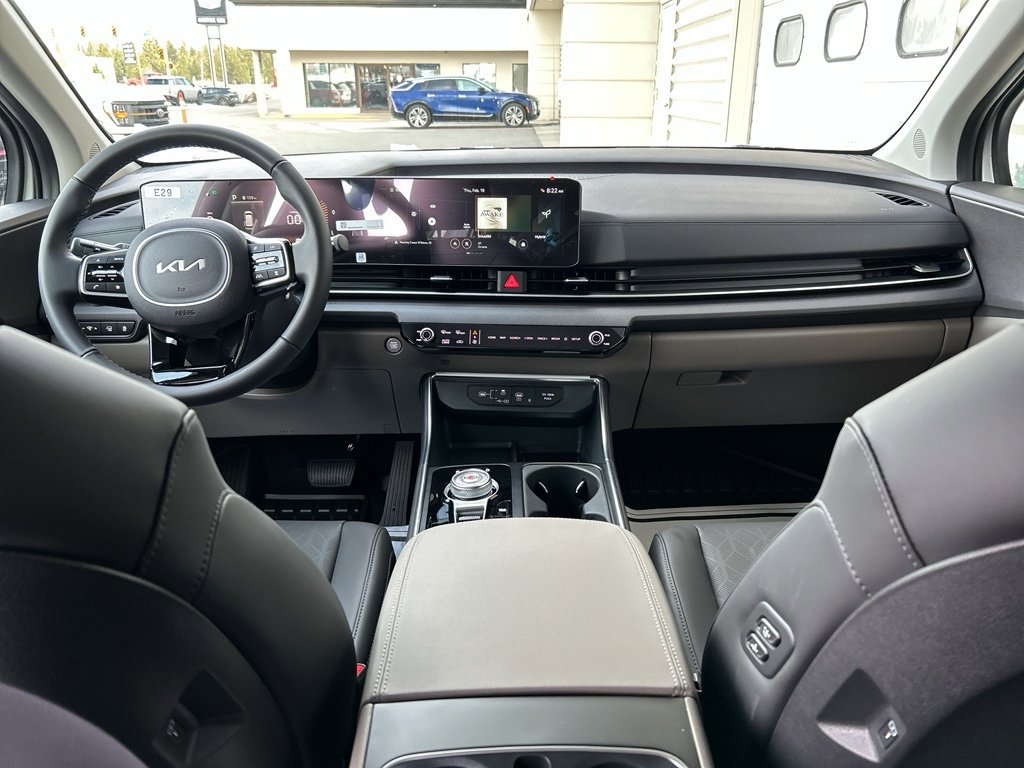 New 2026 Kia Carnival EX FWD image 18