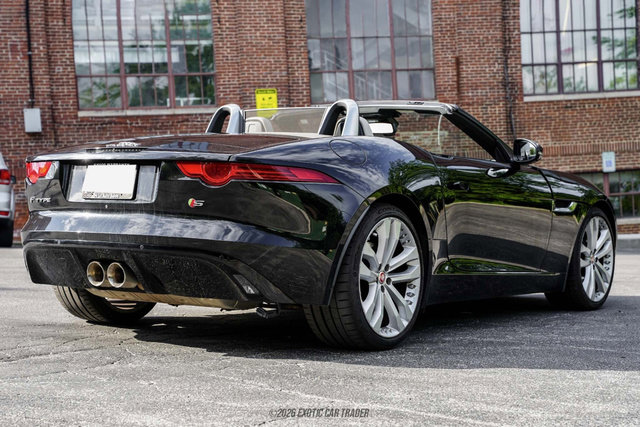 Used 2015 Jaguar F-TYPE S RWD image 8