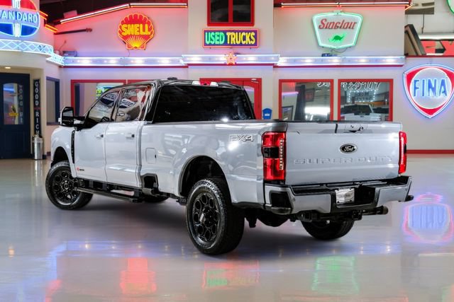 Used 2025 Ford F350 Lariat w/ Black Appearance Package AWD/4WD image 4