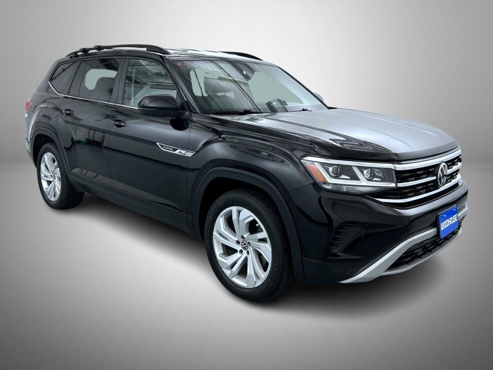 Used 2021 Volkswagen Atlas SE image 3