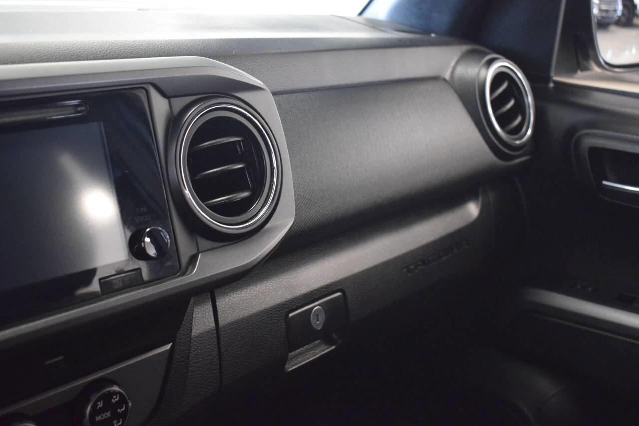 Used 2017 Toyota Tacoma TRD Off-Road image 62