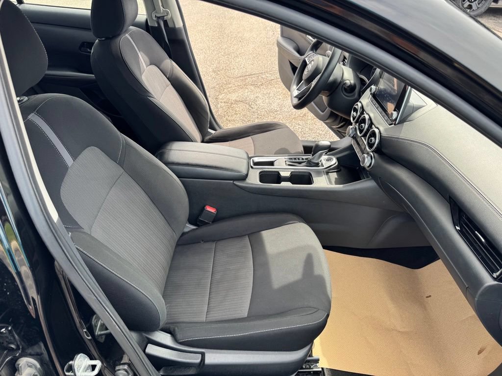 Used 2025 Nissan Sentra SV FWD image 19
