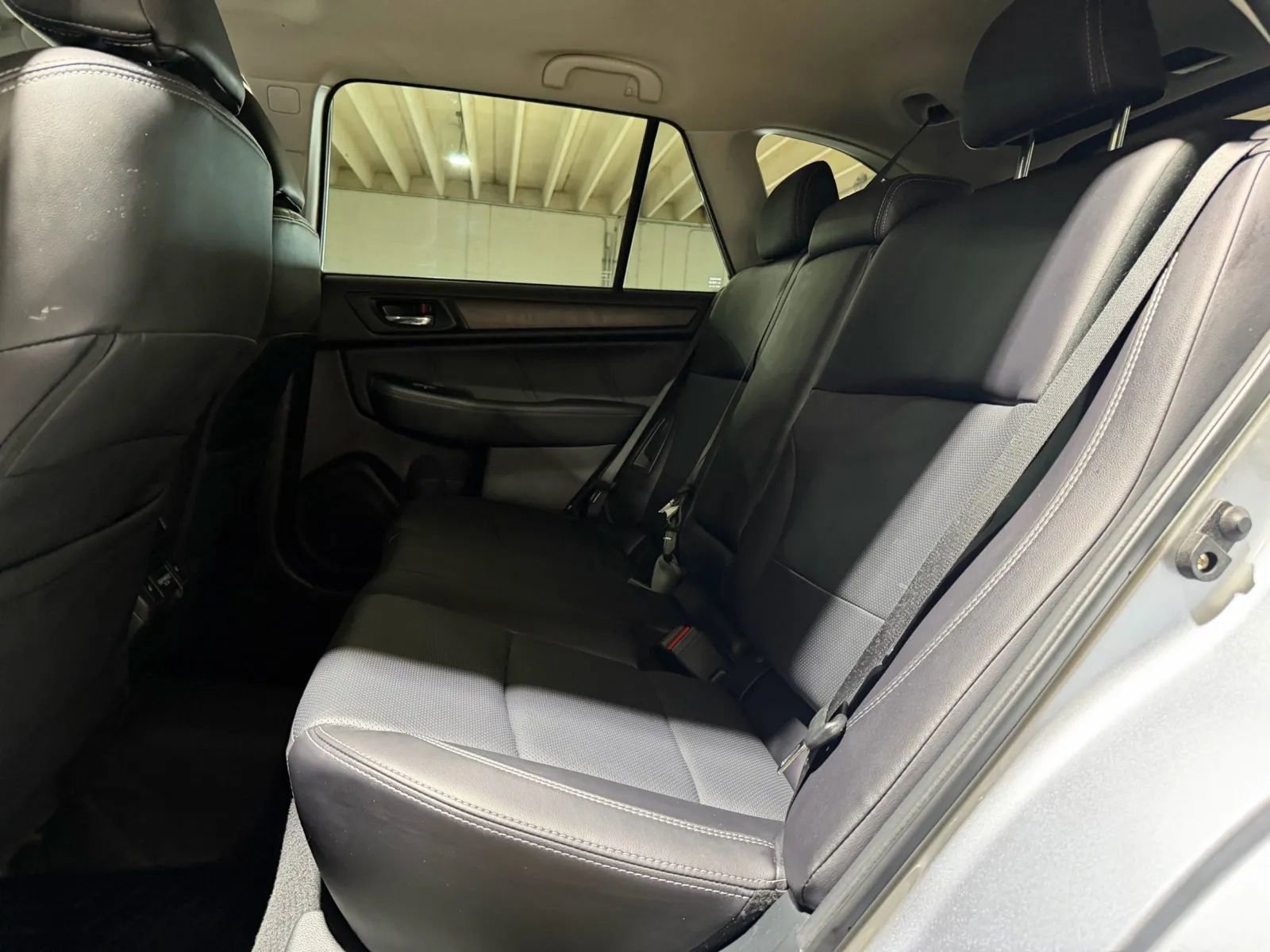 Used 2018 Subaru Outback 2.5i Limited AWD/4WD image 12