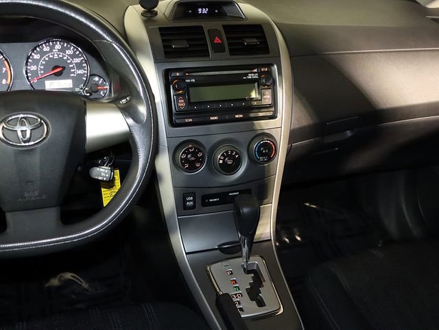 Used 2012 Toyota Corolla S image 15