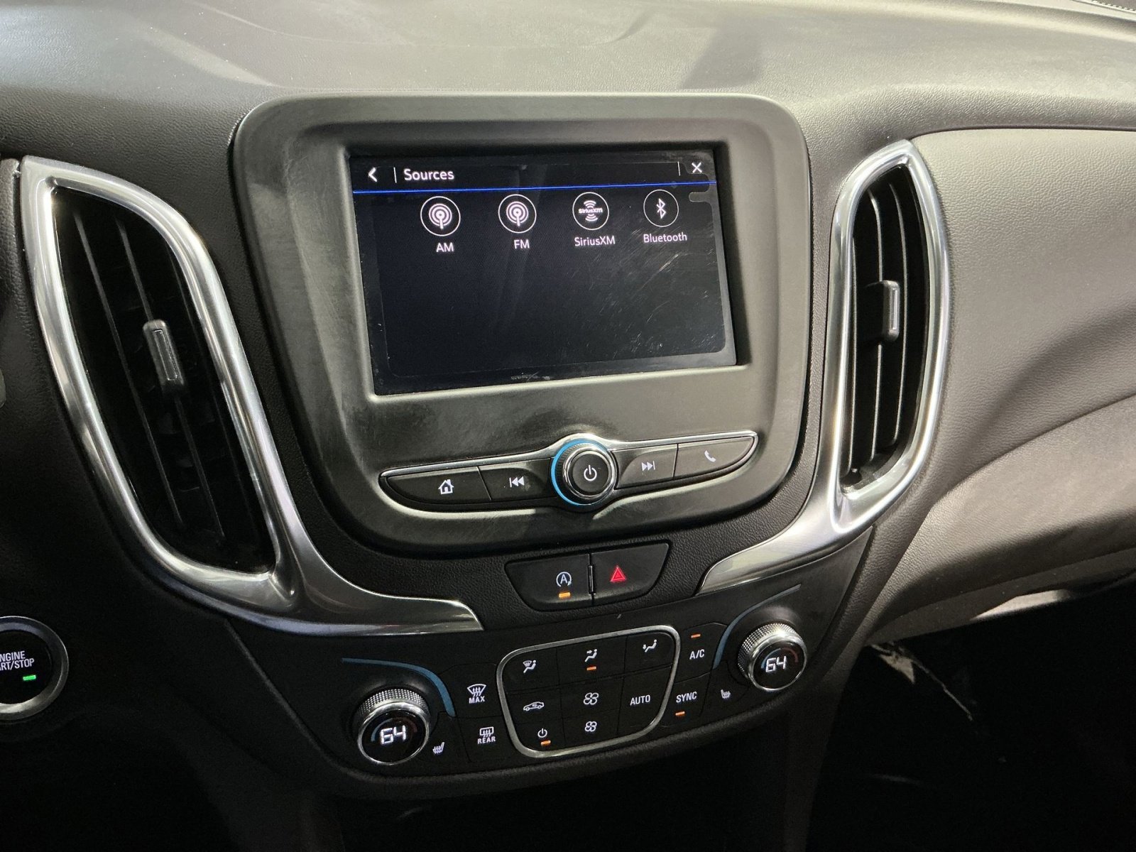 Used 2024 Chevrolet Equinox LT AWD/4WD image 19