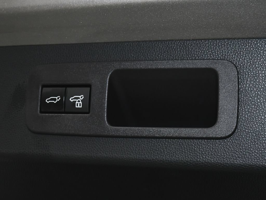 Used 2023 Lexus LX 600 F Sport w/ Accessory Package (Z1) AWD/4WD image 79