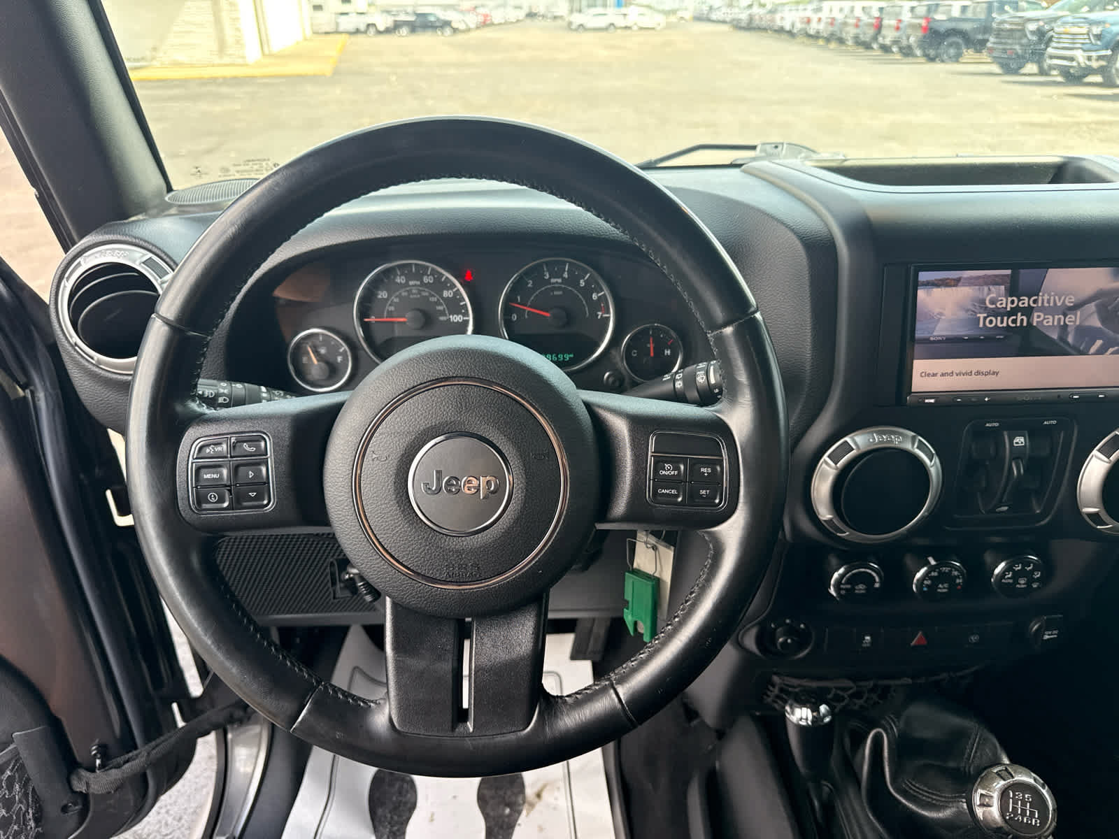 Used 2016 Jeep Wrangler Unlimited Sahara w/ Connectivity Group AWD/4WD image 13