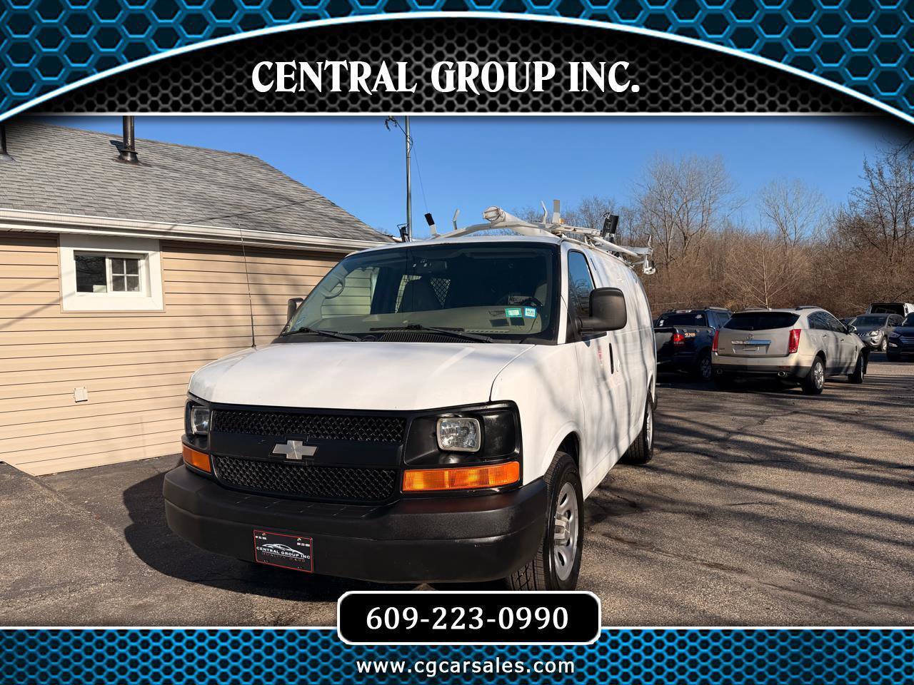 Used 2009 Chevrolet Express 1500 RWD image 1