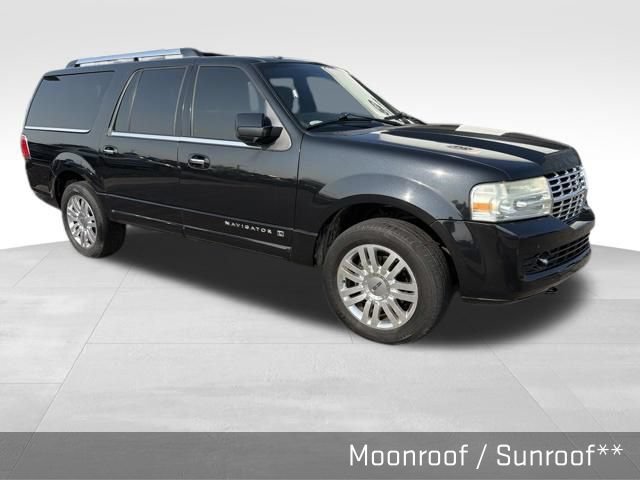 Used 2011 Lincoln Navigator L 2WD w/ 101A Rapid Spec Order Code image 2