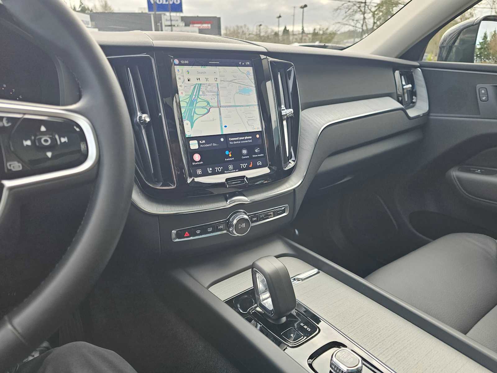 Certified 2025 Volvo XC60 B5 Plus image 30