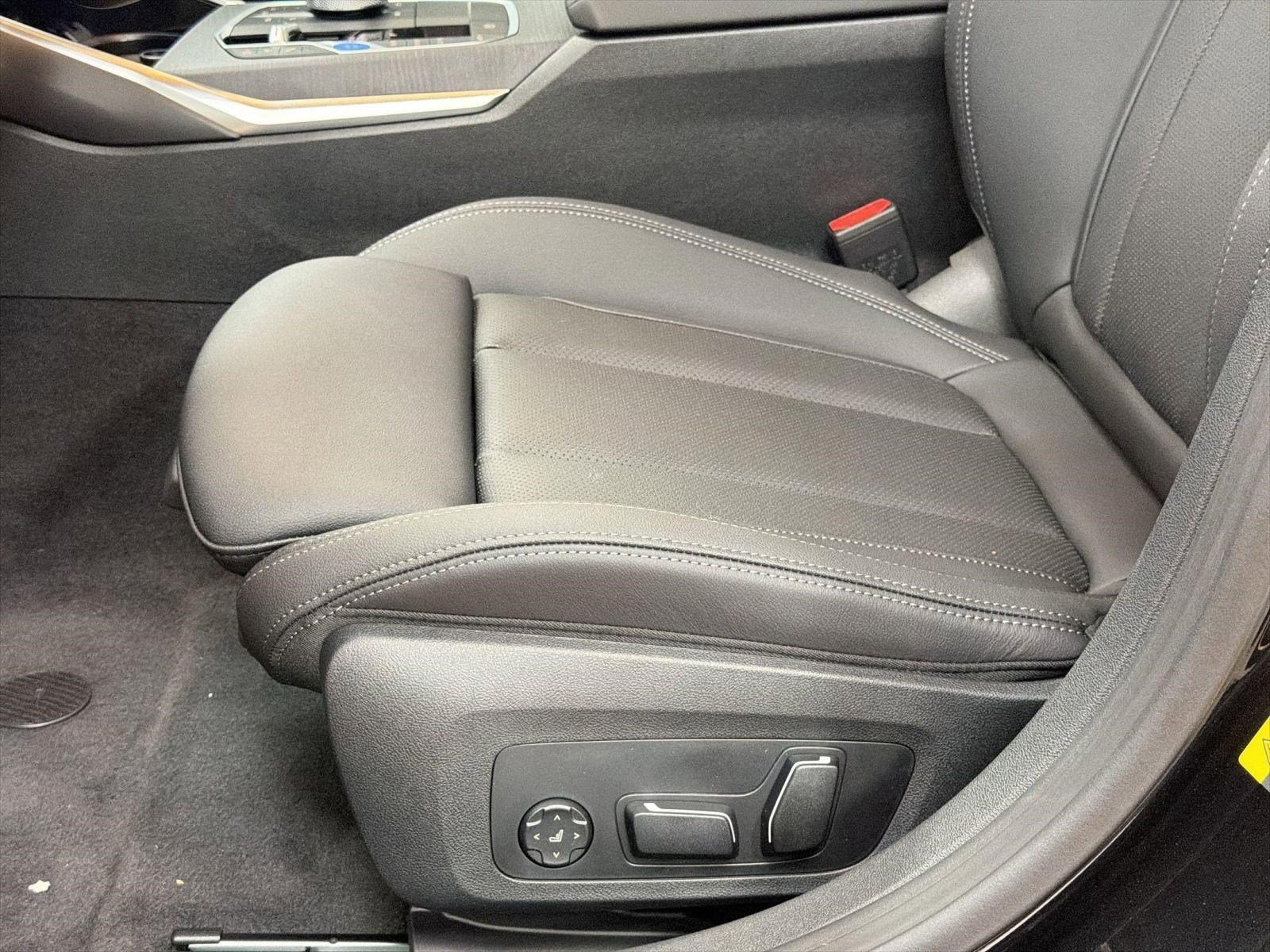 Used 2026 BMW i4 xDrive40i w/ Premium Package AWD/4WD image 14