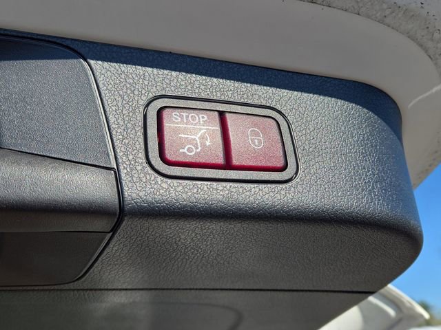 New 2026 Mercedes-Benz GLB 250 4MATIC image 31