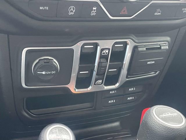 Used 2021 Jeep Gladiator Sport image 20