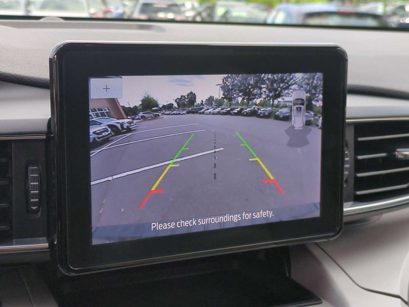 Used 2023 Ford Explorer XLT w/ Equipment Group 202A image 29