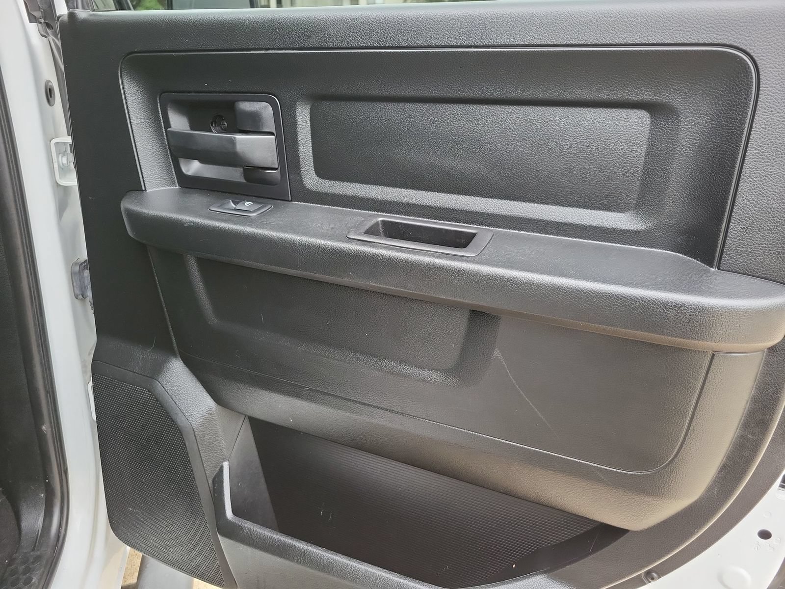 Used 2018 RAM 1500 Express w/ Express Value Package RWD image 25