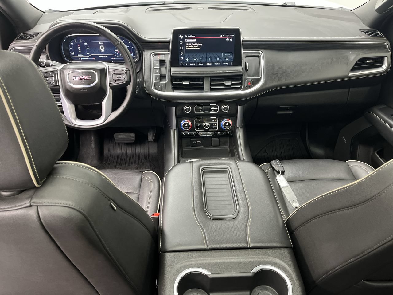 Certified 2024 GMC Yukon SLT w/ SLT Premium Package AWD/4WD image 4