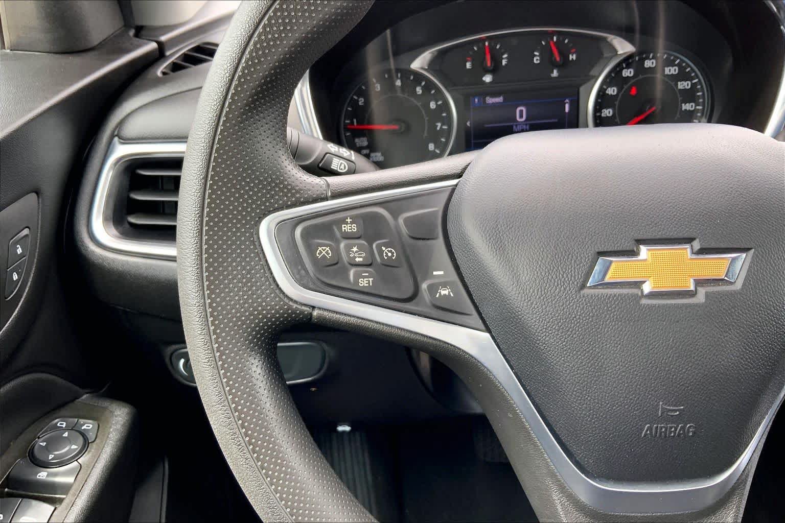 Used 2023 Chevrolet Equinox LT FWD image 23