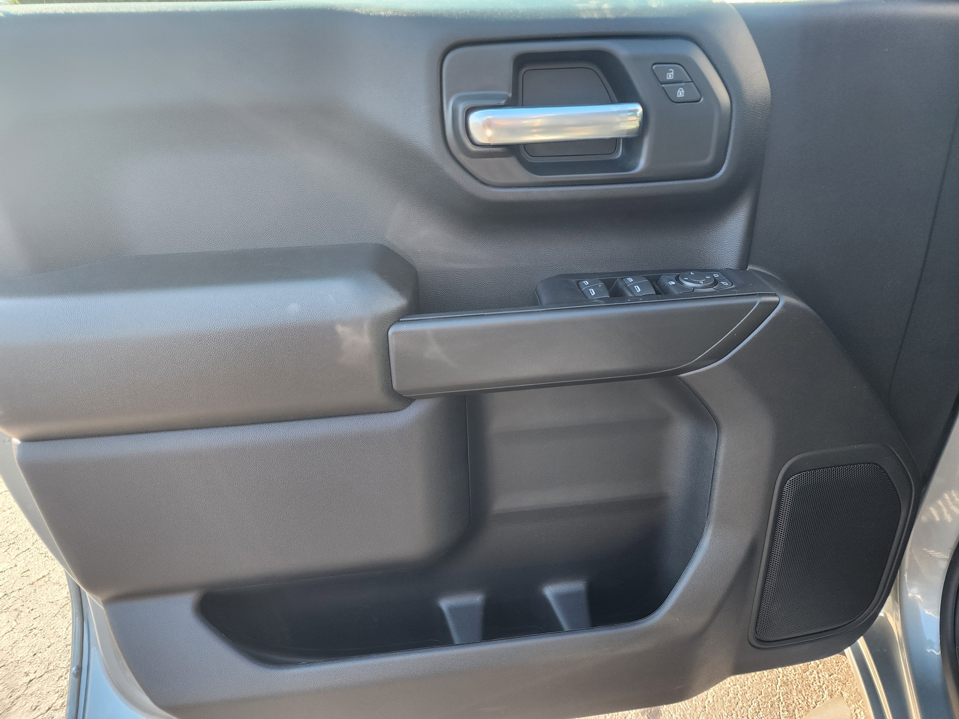 New 2026 Chevrolet Silverado 1500 Custom w/ Turbomax Blackout Package image 24