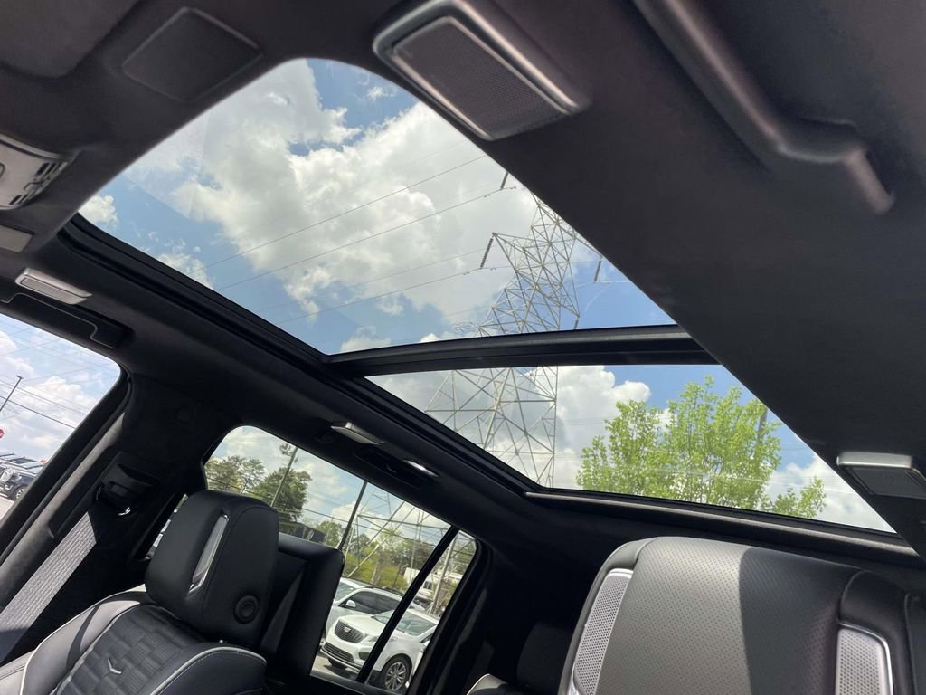 Used 2024 Cadillac Escalade ESV Sport Platinum w/ LPO, ONYX Package image 21