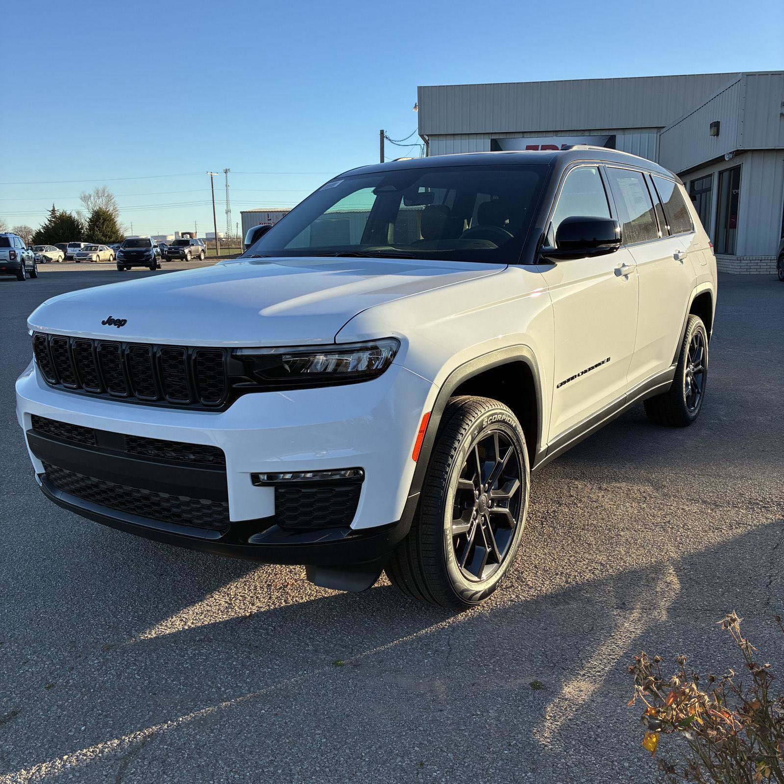 New 2025 Jeep Grand Cherokee L Limited image 1