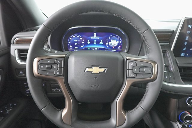 Used 2024 Chevrolet Suburban High Country w/ Premium Package image 14