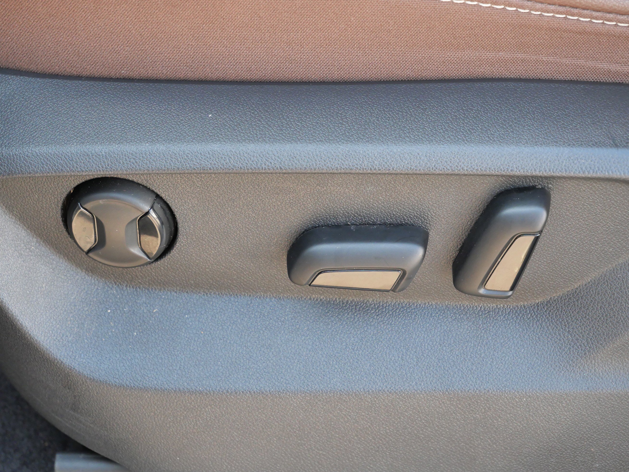 Certified 2022 Volkswagen Atlas SE image 20