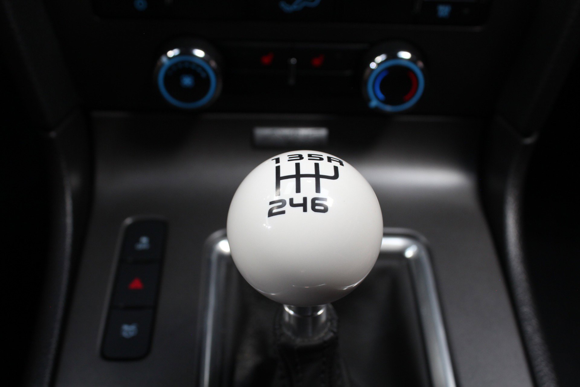 Used 2014 Ford Mustang Shelby GT500 w/ Equipment Group 821A RWD image 75
